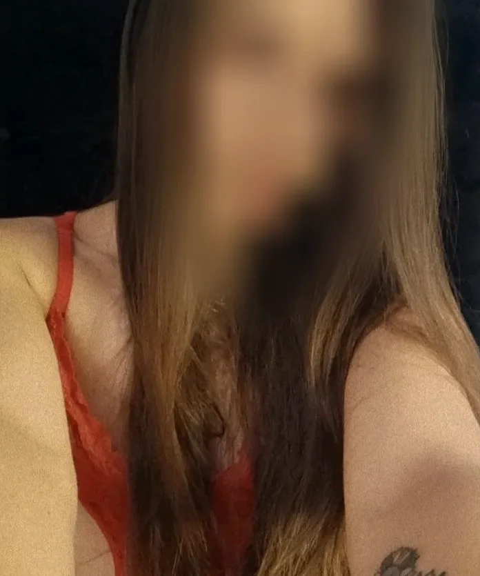 Alma, 25