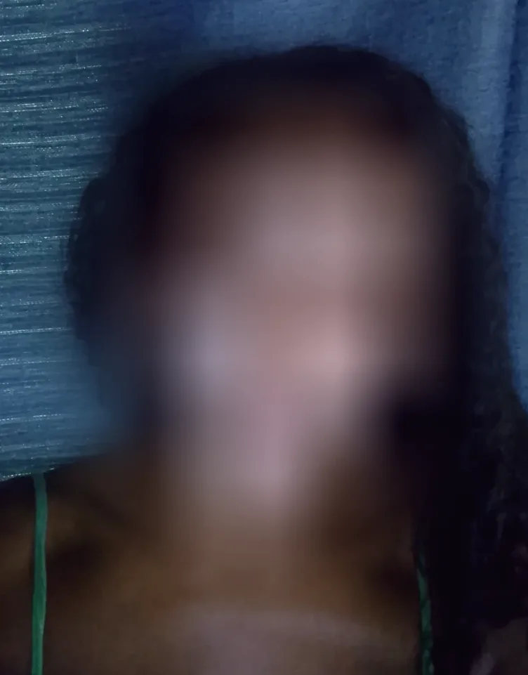Laura, 38
